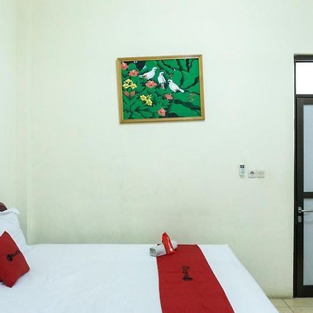 فندق Reddoorz @ Gatot Subroto إنده المظهر الخارجي الصورة