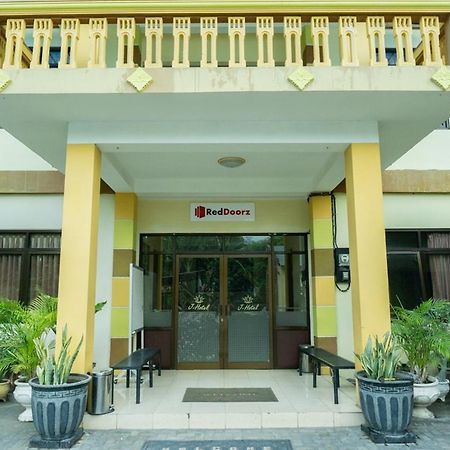 فندق Reddoorz @ Gatot Subroto إنده المظهر الخارجي الصورة
