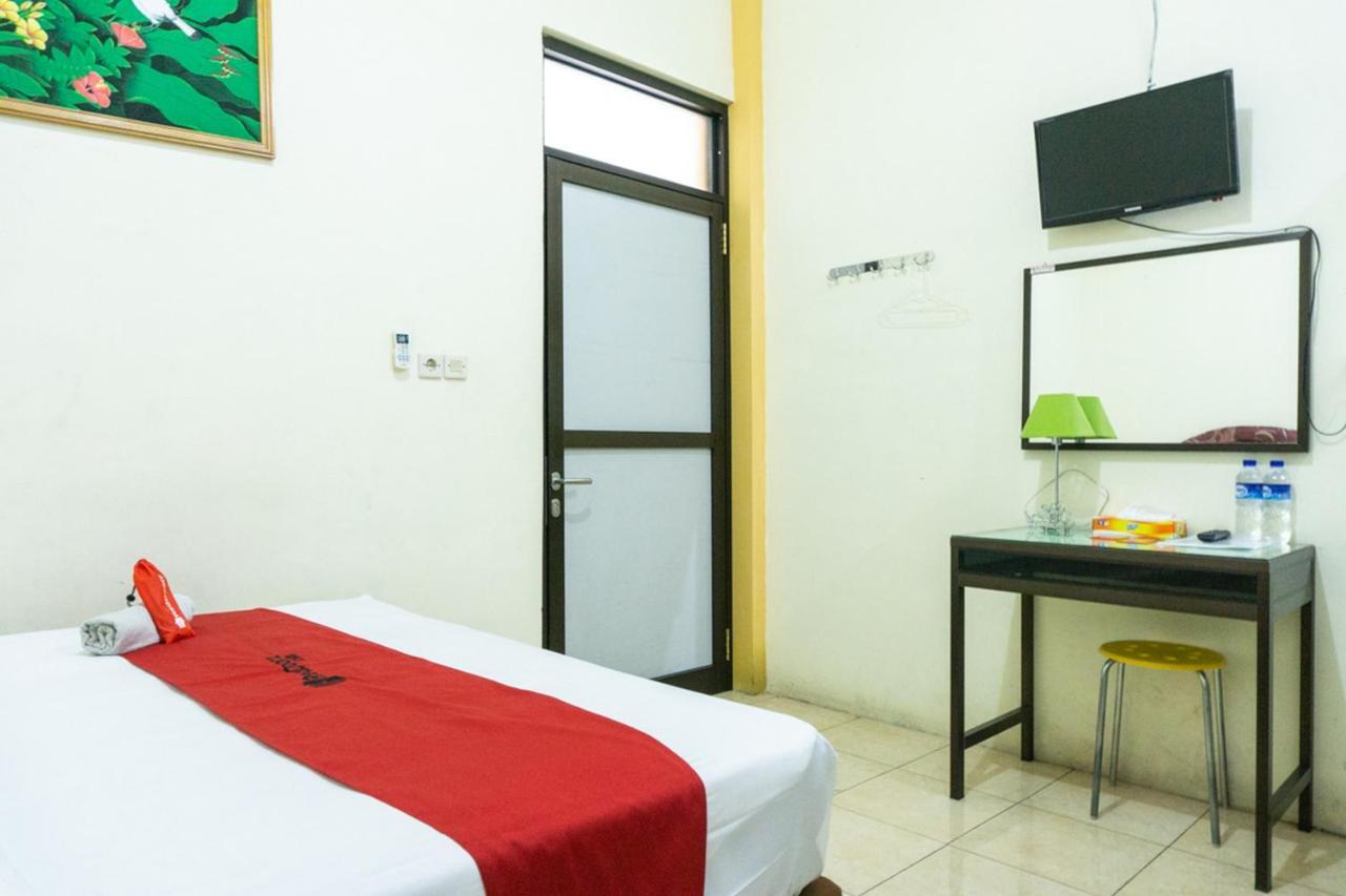فندق Reddoorz @ Gatot Subroto إنده المظهر الخارجي الصورة